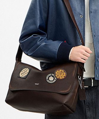 ラドロー メッセンジャー バッグ・ラブド レザー・ステッカー | COACH